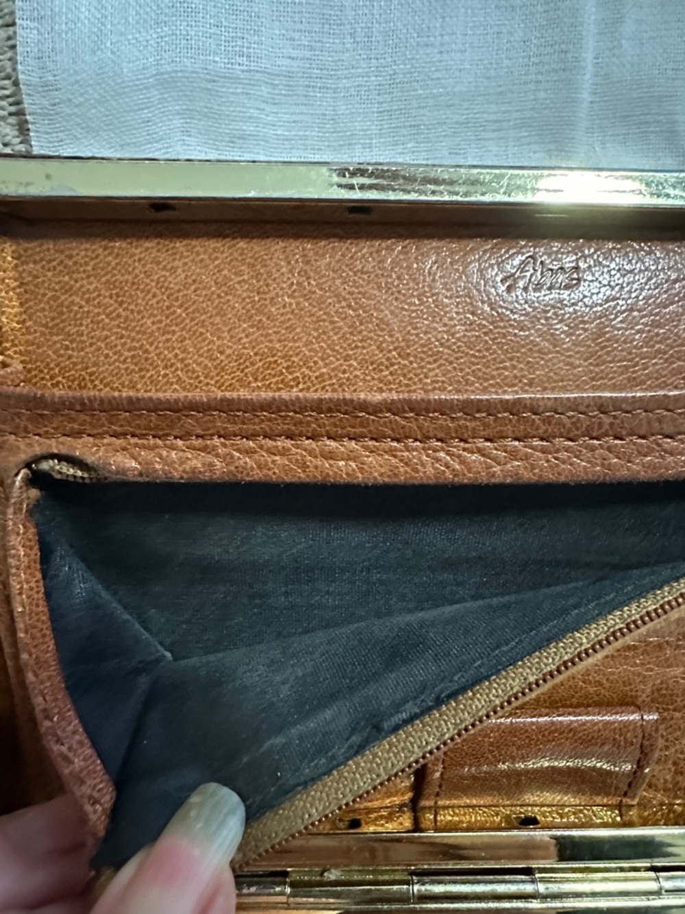 Abas Brown Croc-Embossed Leather Clutch Wallet with Gold Hardware Y2K - Picture 8 of 13
